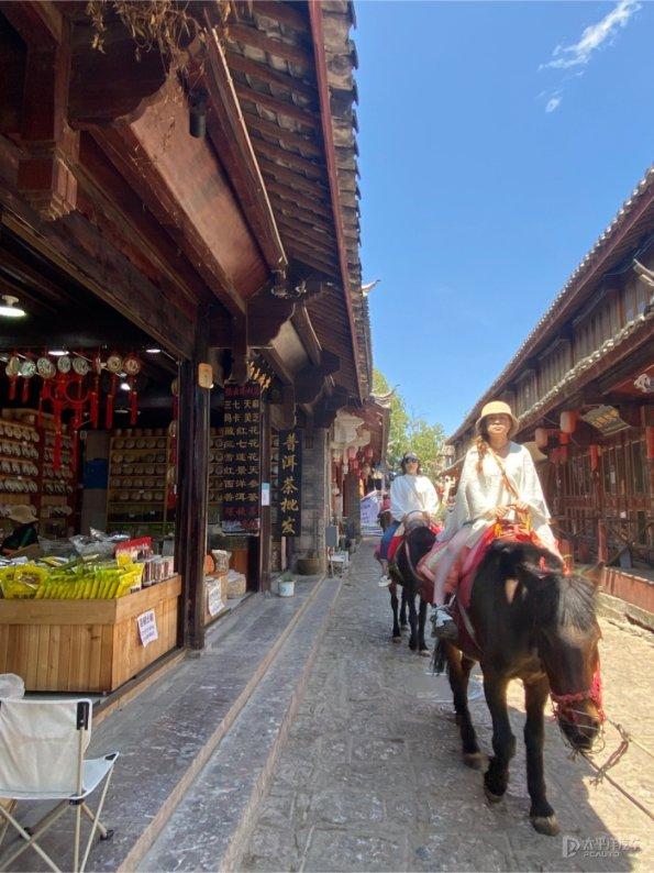 桑植县财政局召开2024年度财政工作务虚会暨2023年度财政工作讲评会